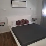 B & R Summer Breeze Apartment