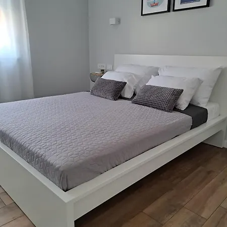B & R Summer Breeze Apartman