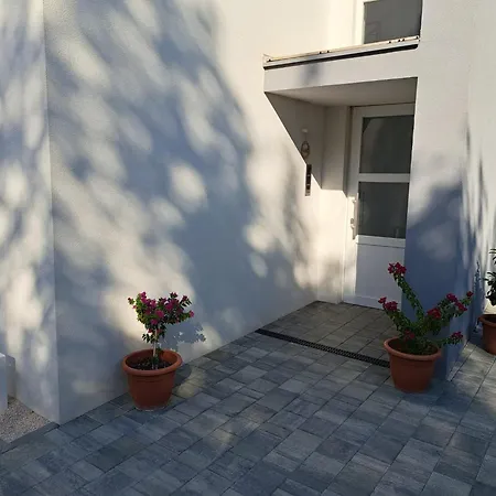 B & R Summer Breeze Apartment *