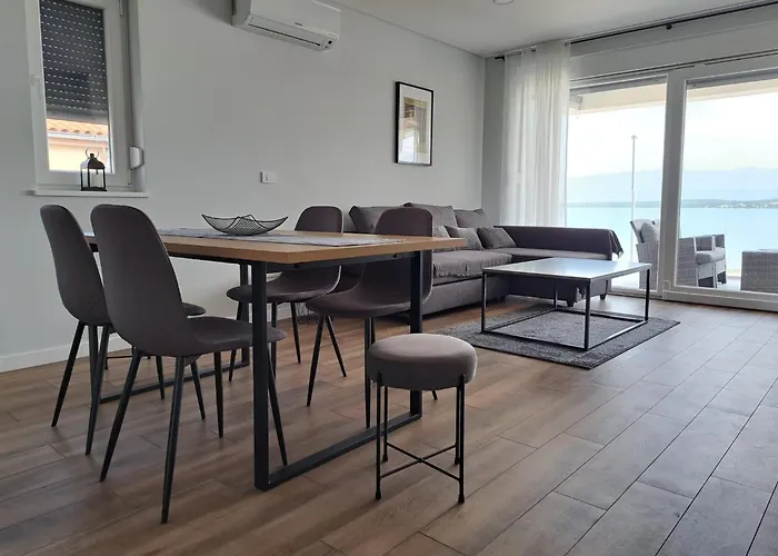Apartman B & R Summer Breeze Nin