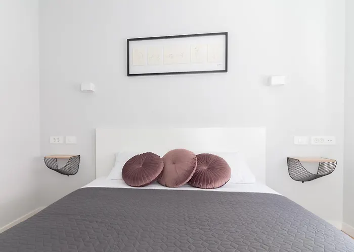 B & R Summer Breeze Апартаменты *