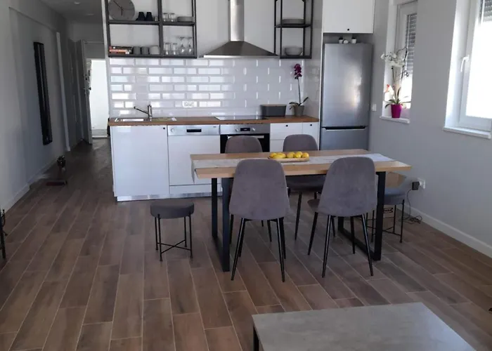 B & R Summer Breeze Apartman Nin