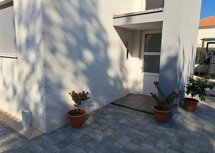 B & R Summer Breeze Apartman *